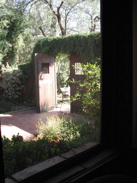 Desert Trails Bed & Breakfast Tanque Verde Room photo